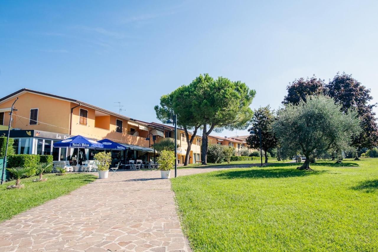 La Casa Sul Porto - Italian Homing Apartment Sirmione Exterior photo